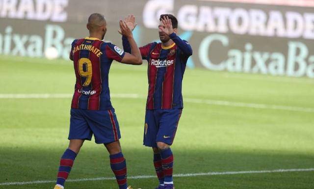  克莱蒙升班马斗志昂扬，主场死磕劲旅赢得喝彩